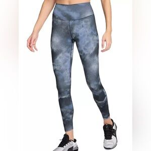 77 Nike Women's Black and Gray Patterned Leggings